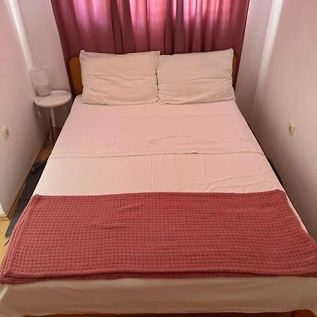Apartmani Dekovic Primošten Buitenkant foto