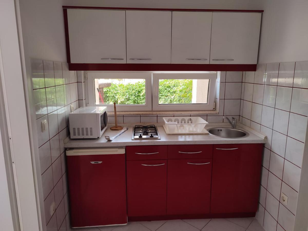 Apartmani Dekovic Primošten Buitenkant foto