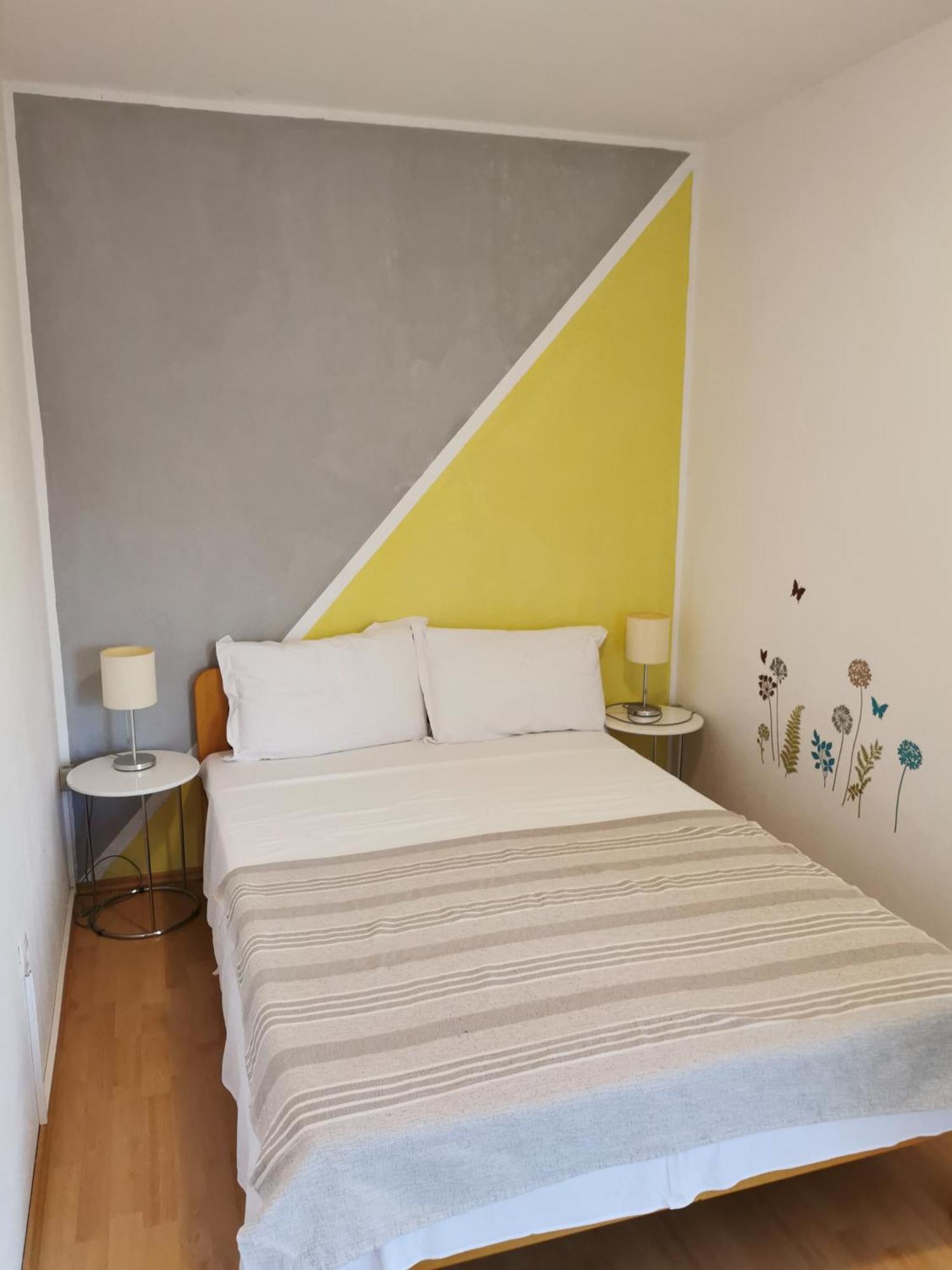 Apartmani Dekovic Primošten Kamer foto